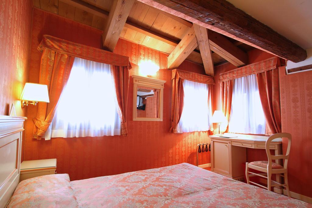 Lanterna Di Marco Polo Bed and Breakfast Venetië Buitenkant foto