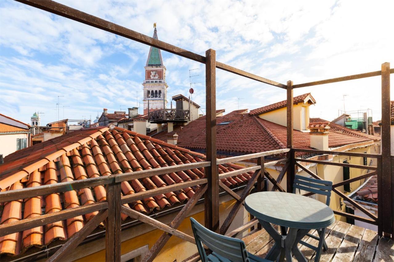 Lanterna Di Marco Polo Bed and Breakfast Venetië Buitenkant foto
