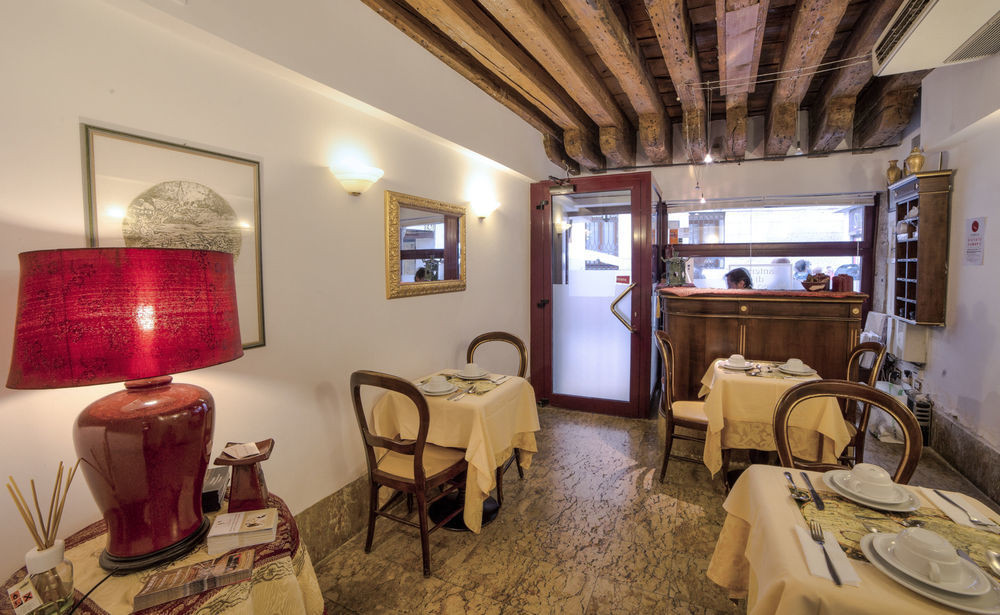 Lanterna Di Marco Polo Bed and Breakfast Venetië Buitenkant foto